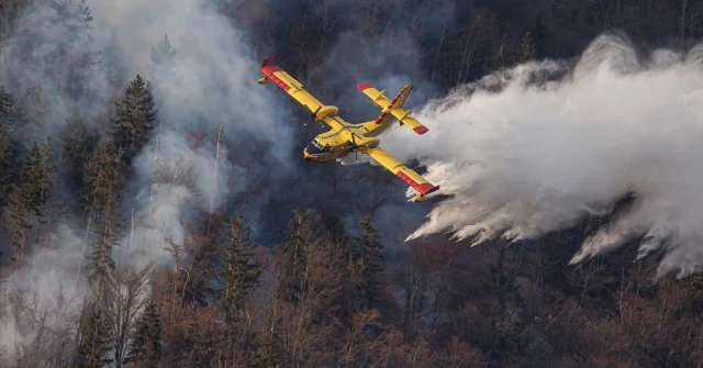 Muere el hombre de 80 años al que le cayó encima la descarga de un hidroavión durante un incendio en Cáceres