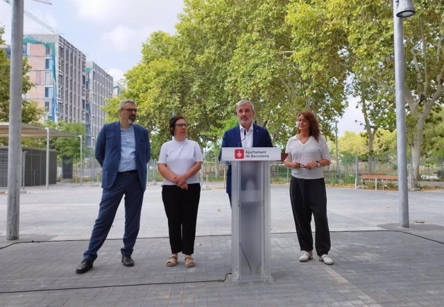 El alcalde de Barcelona, preocupado por el aumento de armas blancas