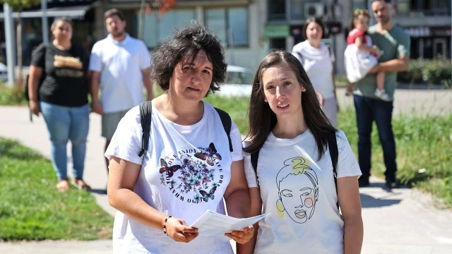 Piden una cuidadora en el colegio para una niña de Mos de 4 años con un síndrome raro