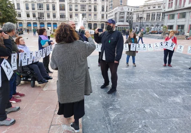 Acosa a una mujer por manifestarse contra la violencia machista en Oviedo: «Me dijo que había contratado a un sicario»