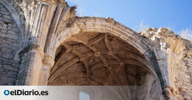 El monasterio en ruinas, despojado de sus obras de arte, que hoy revive como foco cultural