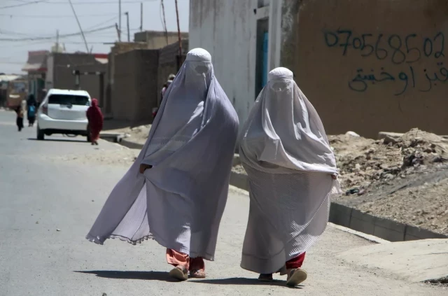 La ONU condena la ley talibán que silencia a las mujeres en Afganistán