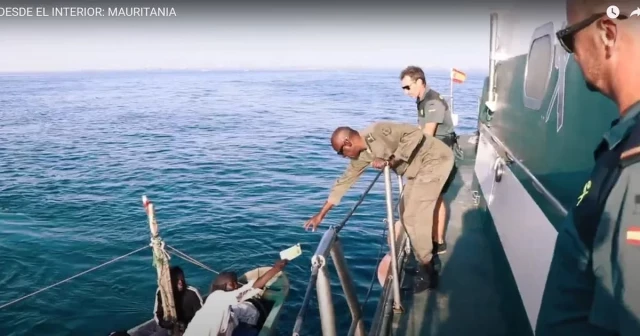 Solo medio centenar de policías y guardias civiles españoles para frenar la salida de cayucos desde Mauritania: “Somos un parche, esperan miles”