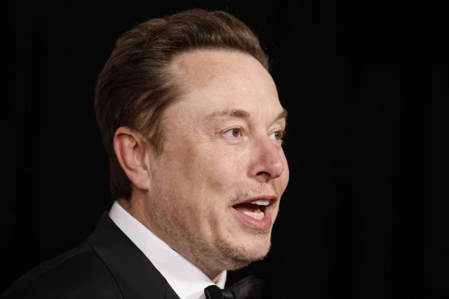 Académicos de la Royal Society británica piden expulsar a Elon Musk