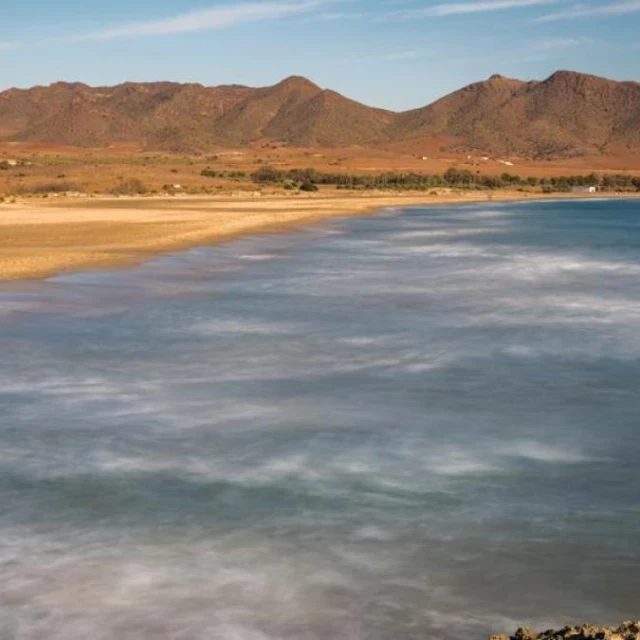 Níjar admite a trámite el polémico 'ecohotel' de la playa de Genoveses, en Cabo de Gata