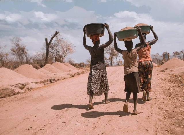 Sufrimiento y muerte en las minas y canteras de Uganda