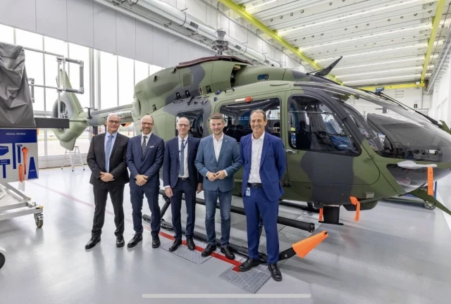 Airbus muestra el primer helicóptero H145M con el que Alemania sustituirá a sus Tigre