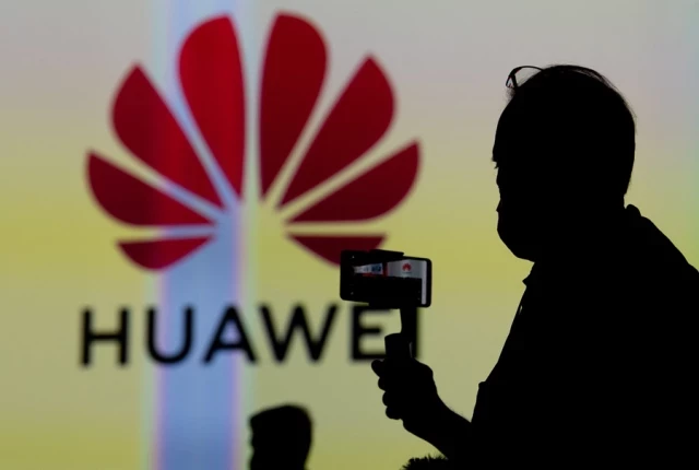 La china Huawei facturó casi 53.000 millones de euros en el primer semestre, un 34,3 % más