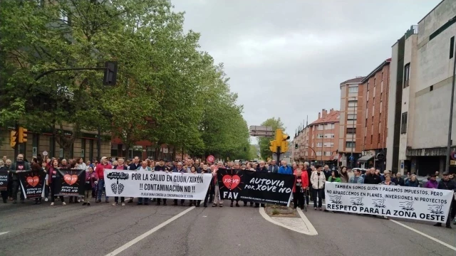 Vecinos de Gijón ven «una provocación» que Transportes estudie un vial de Jove en superficie