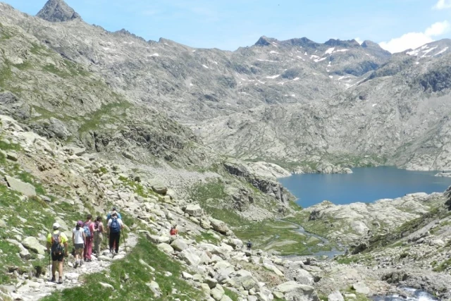 Solicitan “regulación y apoyo del transporte público” para los ibones en peligro del Pirineo aragonés