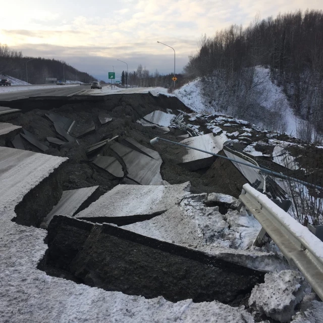 El método de un científico de la Universidad de Alaska Fairbanks podría avisar con meses de antelación sobre grandes terremotos (eng)