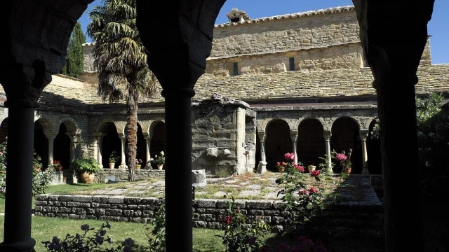 Esta es la catedral más pequeña de España: está en un pueblo de tan solo 47 habitantes