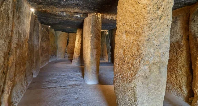 Revelan cómo movieron la piedra de 150 toneladas que corona el dolmen de Menga en Antequera