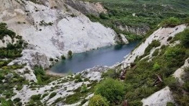 El juzgado de Trives abre diligencias penales contra la mina de Penouta por un delito ambiental