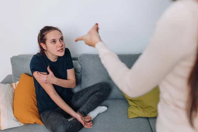 Unos padres, escandalizados porque su hija quiere borrarse un tatuaje