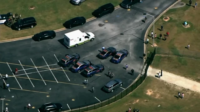 Al menos 4 muertos y 30 heridos en un tiroteo en escuela Apalachee de Georgia