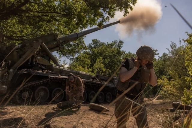 La situación en Donbás está fuera de control, según un oficial de la Brigada Azov (eng)