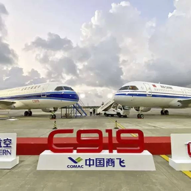 Aerolíneas chinas reciben los primeros dos Comac C919