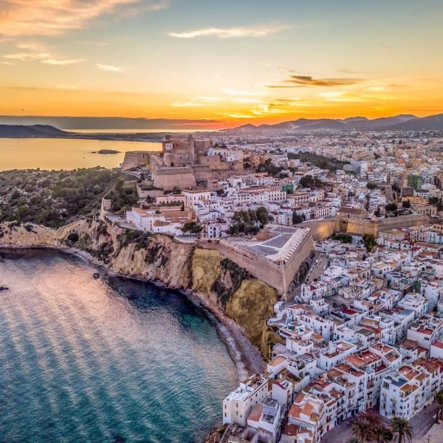 Los turistas se van y la isla sufre las consecuencias: los acuíferos de Ibiza se están quedando sin agua