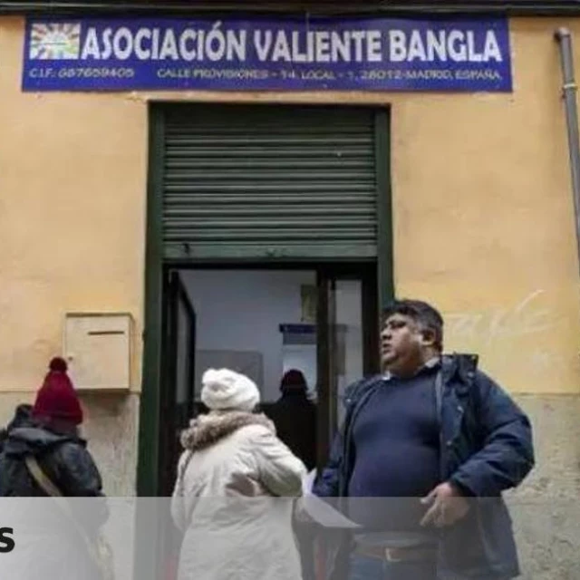 El Ayuntamiento de Madrid expulsa a dos asociaciones de asistencia a migrantes de locales municipales en Lavapiés