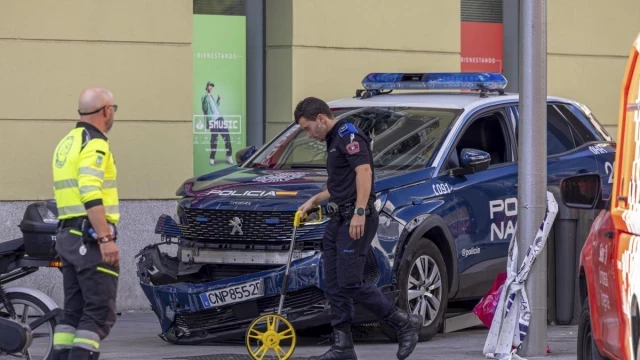 Un coche patrulla atropella a tres personas en Madrid durante una persecución