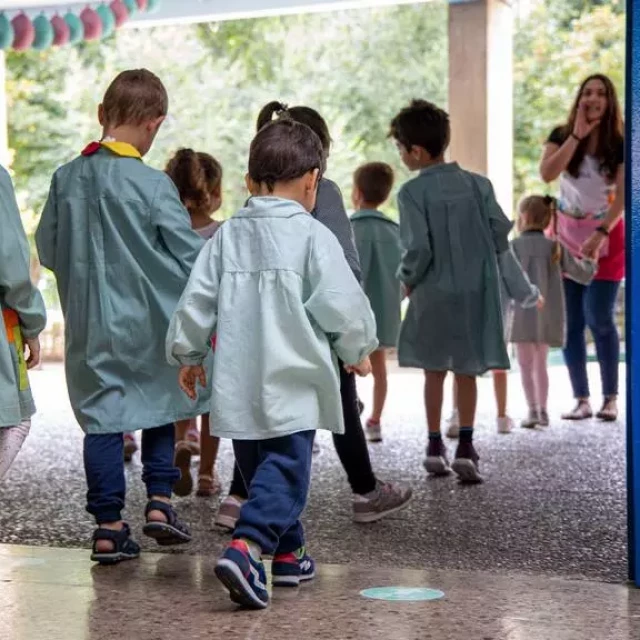 Los colegios rurales, en peligro de extinción: "¿Cómo va a rendir un niño después de dos horas de trayecto diarias?"