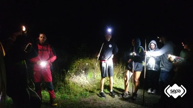 Rescatan de madrugada a un grupo de cinco jóvenes que se perdieron en una ruta de montaña en Somiedo