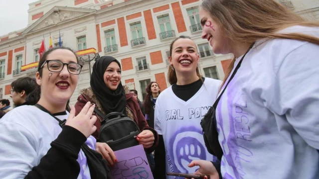 El ‘déficit masculino’: no hay pareja para tanta mujer formada e igualitaria