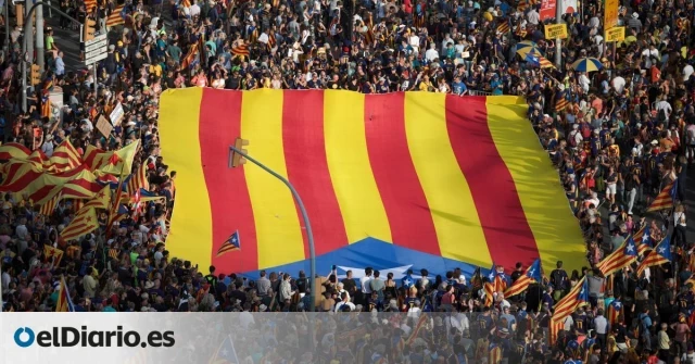 Los jóvenes en Catalunya que se definen como "solo catalanes" caen del 29% al 11% en diez años