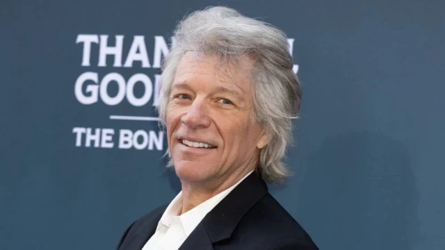 Jon Bon Jovi evita que una mujer salte al vacío desde un puente en Nashville