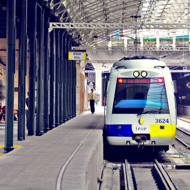 El norte de España a bordo de un ferrocarril de vía estrecha