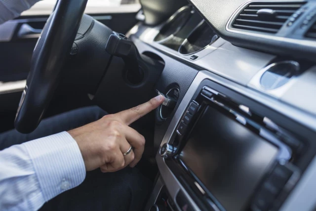 El control de crucero de los coches lo inventó un ciego con ayuda de su chófer