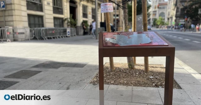 Tres vandalizaciones al año: la placa sobre las torturas franquistas en la Jefatura de Barcelona es la que acumula más ataques