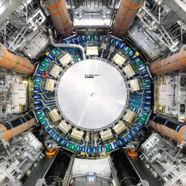 Se observa por primera vez un entrelazamiento cuántico entre quarks