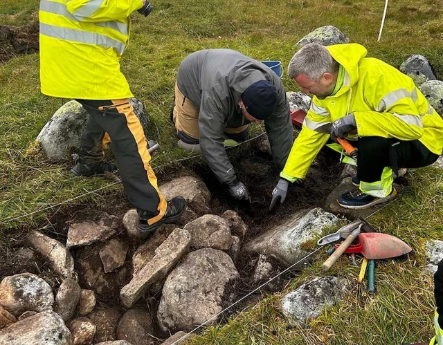 Encuentran un antiguo refugio vikingo para viajeros en Noruega