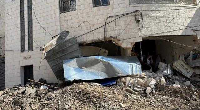 Israel: máquinas destructoras arrasan también una iglesia católica en Cisjordania