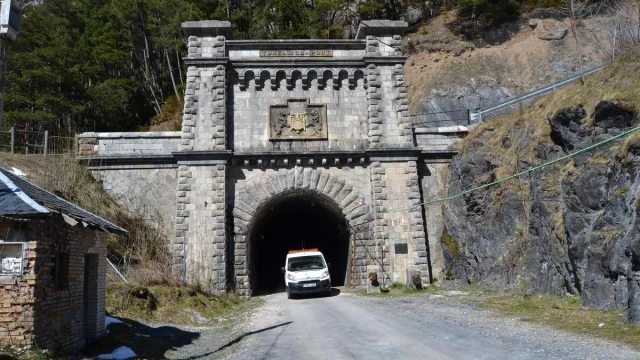 El Ministerio de Transportes cifra en 105,8 millones las obras necesarias para reabrir el túnel ferroviario de Canfranc