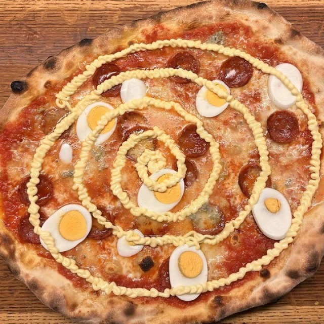 Hay una pizza en Italia desconocida en el resto del mundo que los propios italianos consideran una abominación