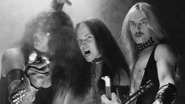 "Nuestra sala de práctica era una iglesia. El vicario solía dejarnos entrar y luego marcharnos.": Cómo Venom hizo su impía obra maestra Black Metal y cambió el curso del metal [ENG]