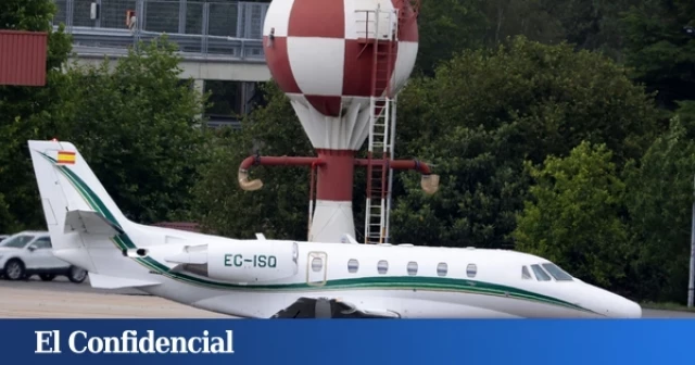 Juan Carlos I usa el avión de su dentista, pero nadie sabe cómo lo paga (Hacienda tampoco)