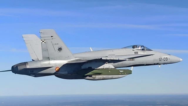 Muere un piloto al estrellarse un caza F-18 en el municipio de Peralejos, en Teruel