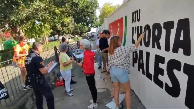 La Policía de Rocafort paraliza un nuevo mural pro Palestina e identifica a los autores