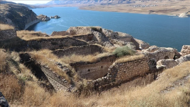 Descubren una estructura militar romana de 1.600 años de antigüedad en el sureste de Turquía (ENG)