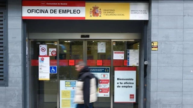 El SEPE denegará la prestación por desempleo a los parados que hayan trabajado en la empresa de un familiar hasta el segundo grado de parentesco