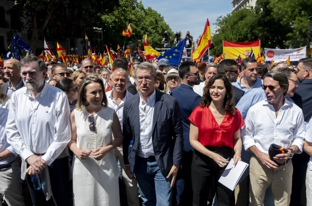 La derecha traiciona a las víctimas de ETA, como de costumbre