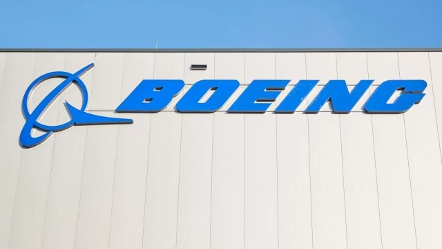 Boeing despedirá a 17.000 empleados, cerca del 10% de su plantilla, y anuncia pérdidas en su división de defensa