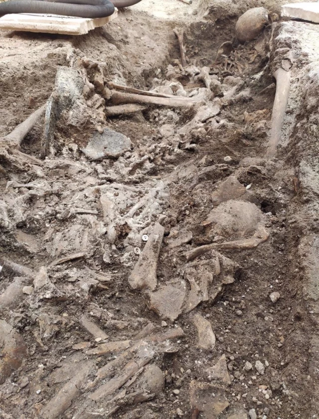 Recuperados doce nuevos cuerpos de represaliados por el franquismo en el Cementerio de Cabra (Córdoba)