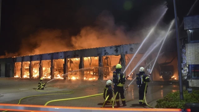 Estación de bomberos de Alemania que se quemó no tenía sistema de alarma contra incendios