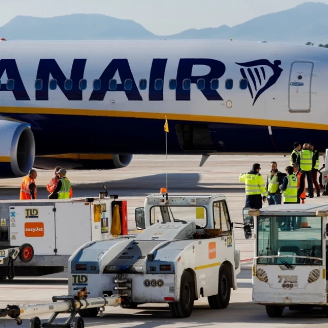 Ryanair denuncia a eDreams ante Consumo: «Es una estafa»