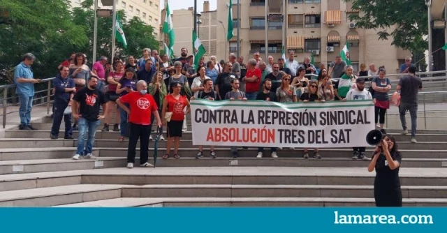 Absueltas las tres activistas del SAT para las que la Junta de Andalucía pedía cinco años de cárcel